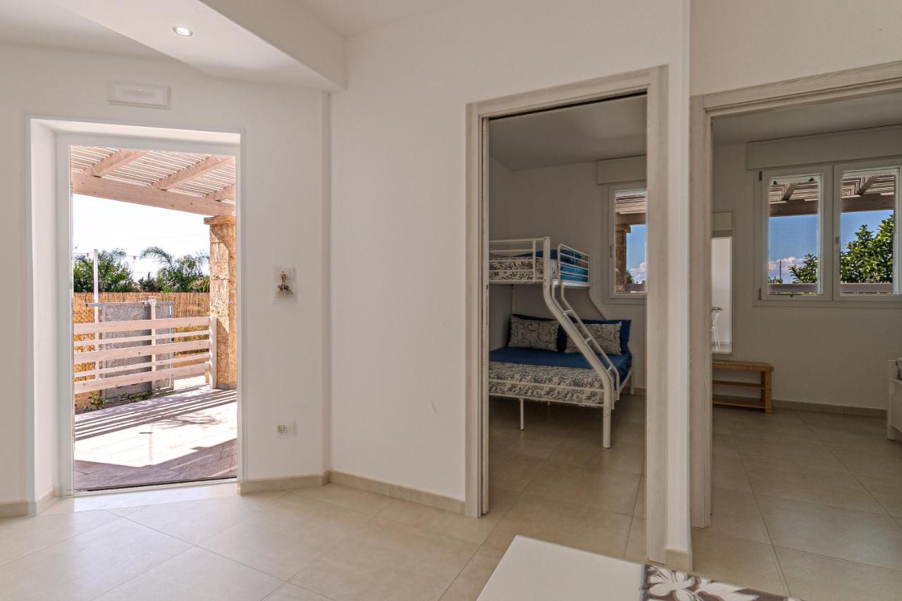 Resort Almaredamarra Con Piscina E Idromassaggio Sul Mare Torre San Giovanni Ugento Exterior photo